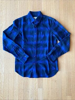 Club Monaco Blue and Black Plaid Button-Down Shirt Slim Fit, Extra Small